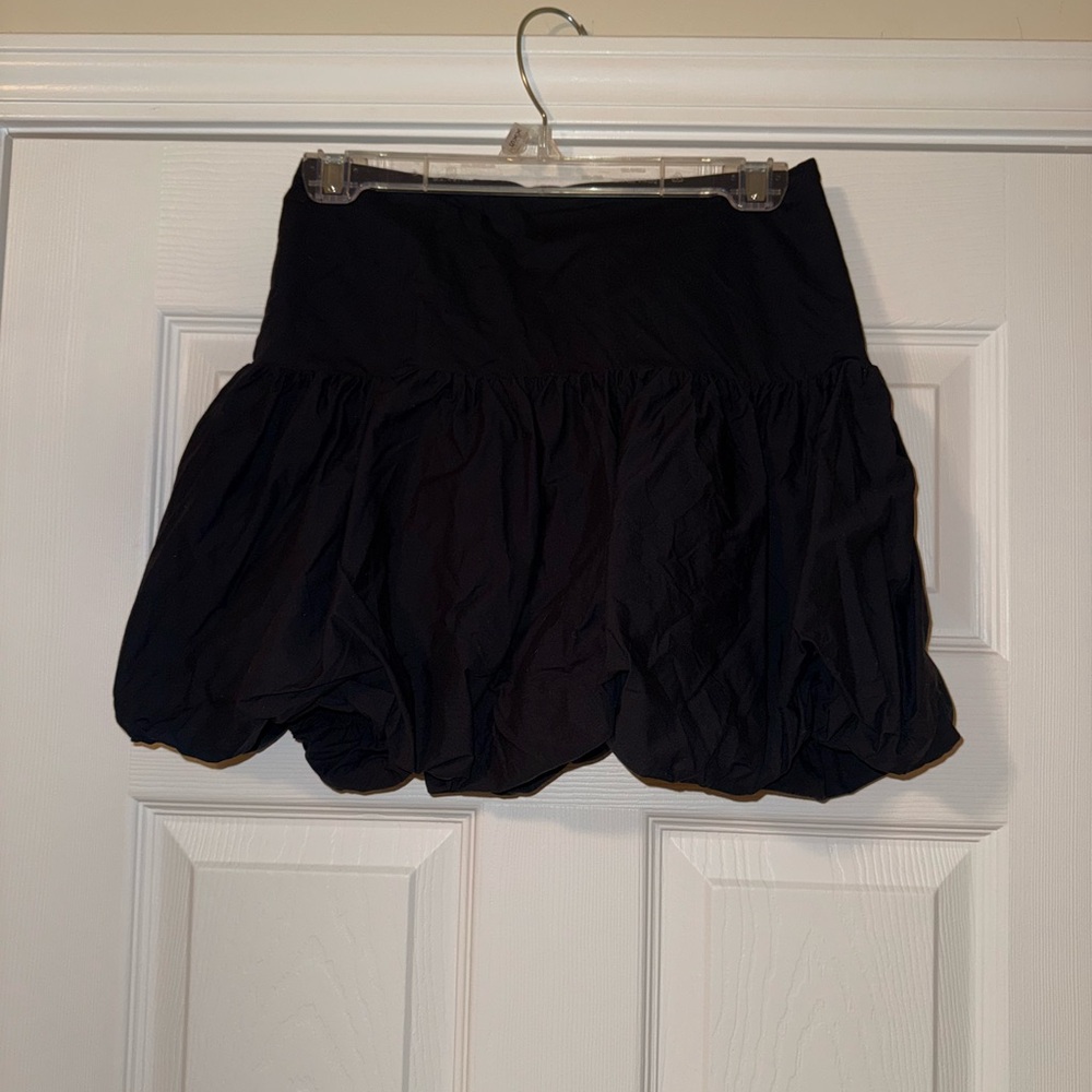 H&M Black Bubble Skirt